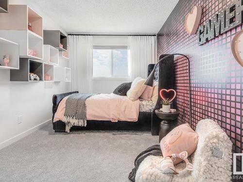 11981 35 Avenue, Edmonton, AB - Indoor Photo Showing Bedroom