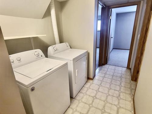 4826 45 Avenue, St. Paul Town, AB - Indoor Photo Showing Laundry Room