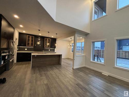 215 Fraser Wy Nw, Edmonton, AB 