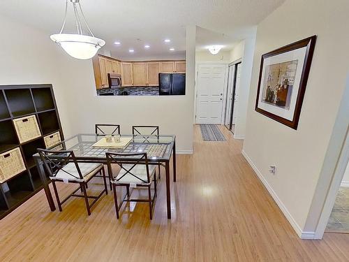 119 12110 106 Avenue Nw, Edmonton, AB - Indoor Photo Showing Dining Room