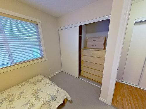 119 12110 106 Avenue Nw, Edmonton, AB - Indoor Photo Showing Bedroom