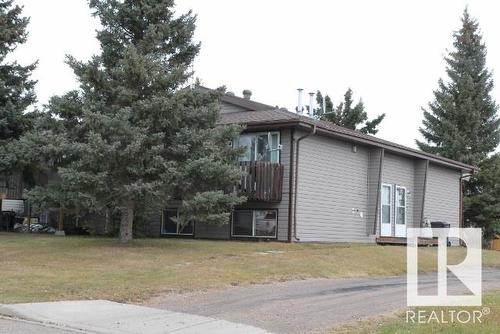 5613 50 St, Elk Point, AB 