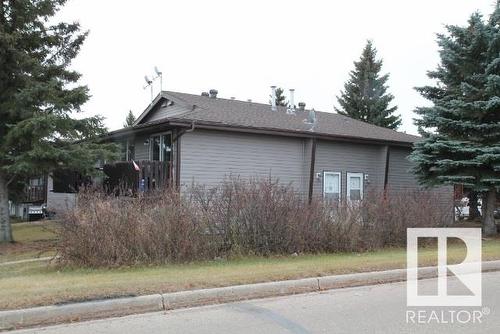 5613 50 St, Elk Point, AB 