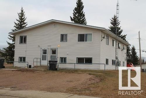 5613 50 St, Elk Point, AB 