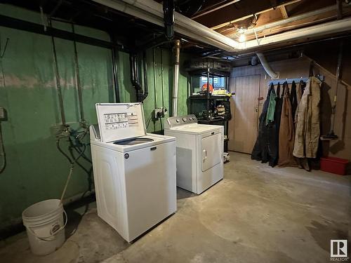 17331 Twp 592 Road, Rural Smoky Lake County, AB - Indoor Photo Showing Laundry Room