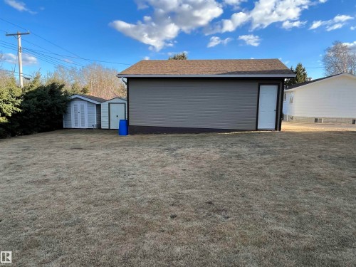 5414 Circle Drive, Elk Point, AB - Outdoor
