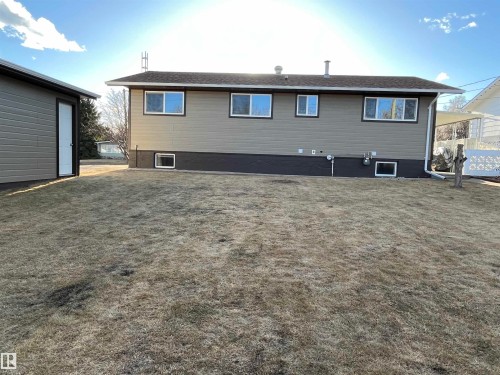 5414 Circle Drive, Elk Point, AB - Outdoor With Exterior