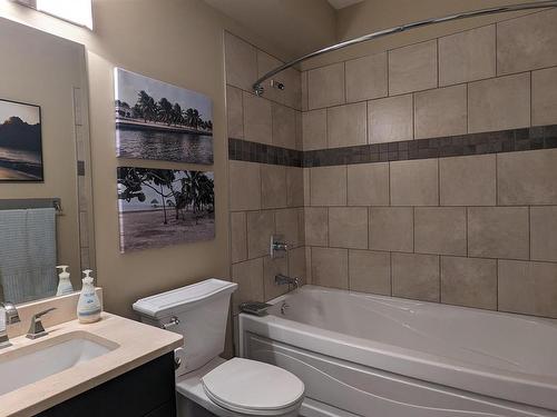 4337 49 Street, Vegreville, AB - Indoor Photo Showing Bathroom