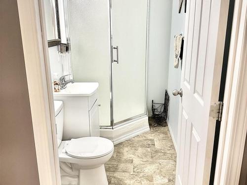 5109 50 Street, Elk Point, AB - Indoor Photo Showing Bathroom