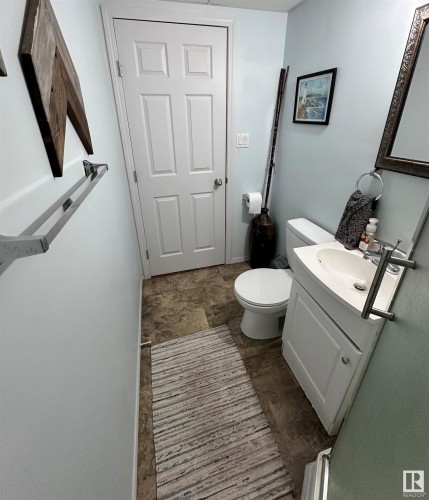 5109 50 Street, Elk Point, AB - Indoor