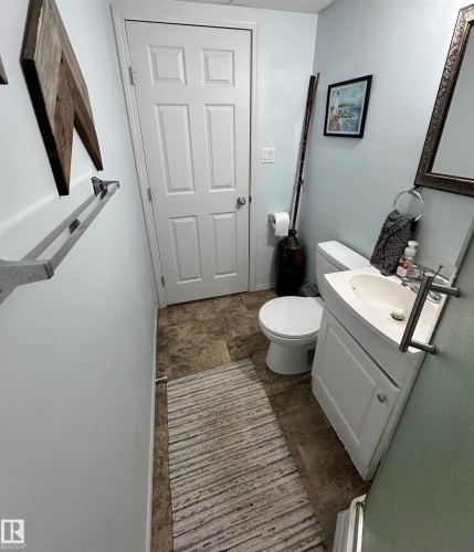 5109 50 Street, Elk Point, AB - Indoor