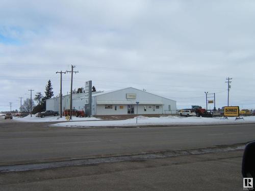 6138 50 Avenue, Vegreville, AB 