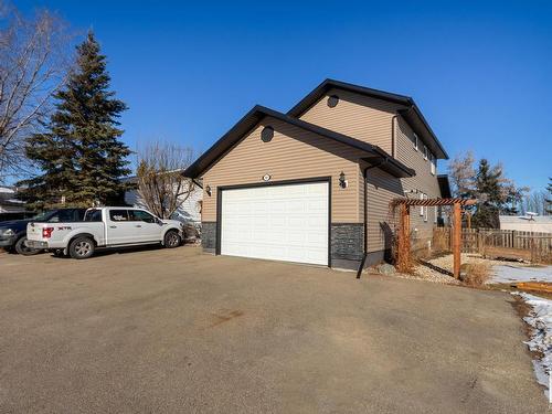 501 Lakeside Dr, Rural Parkland County, AB 