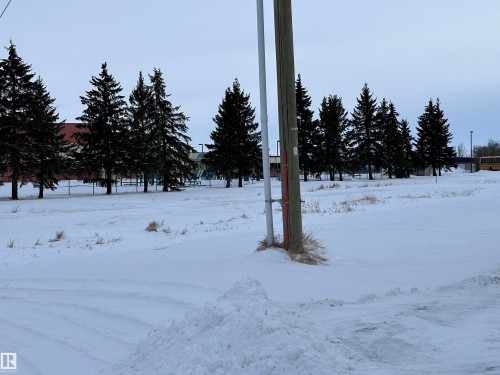 Hwy 18 52 Street, Clyde, AB 