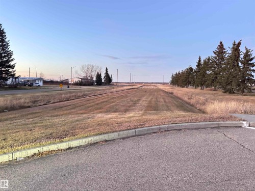 Hwy 18 52 Street, Clyde, AB 