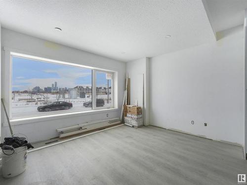 2744 Blatchford Road, Edmonton, AB - Indoor Photo Showing Other Room