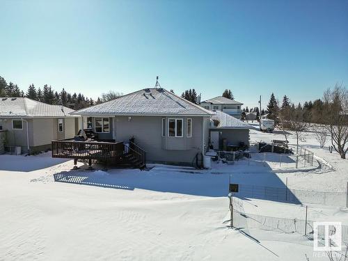 5120 56 Av, Mundare, AB 