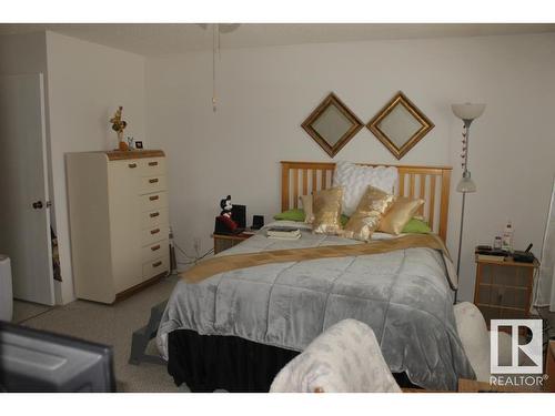 4335 53 Avenue, Tofield, AB - Indoor Photo Showing Bedroom