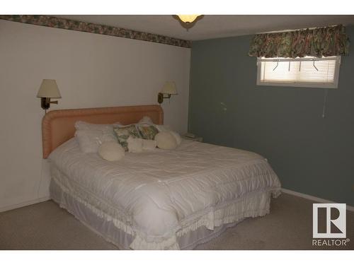 4335 53 Avenue, Tofield, AB - Indoor Photo Showing Bedroom