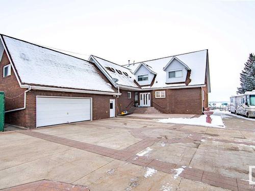 3 Rustic Rd, Norglenwold, AB 