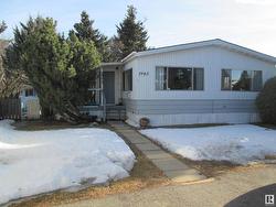 1943 West Royal WY NW  Edmonton, AB T5S 1T6