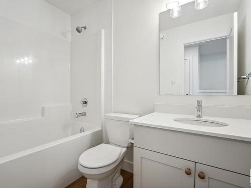 17 Kiwyck Link, Spruce Grove, AB - Indoor Photo Showing Bathroom