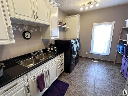 2 59327 Rge Rd 263, Rural Westlock County, AB - Indoor Photo Showing Laundry Room