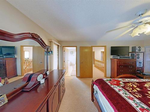 6119 156 Avenue, Edmonton, AB - Indoor Photo Showing Bedroom