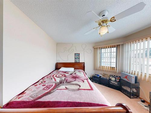 6119 156 Avenue, Edmonton, AB - Indoor Photo Showing Bedroom