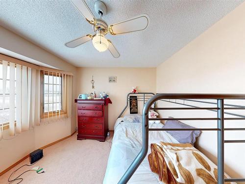 6119 156 Avenue, Edmonton, AB - Indoor Photo Showing Bedroom