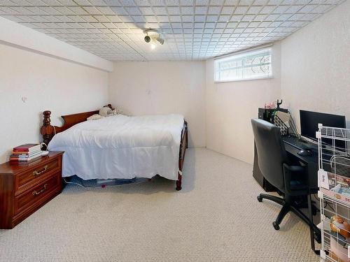 6119 156 Avenue, Edmonton, AB - Indoor Photo Showing Bedroom