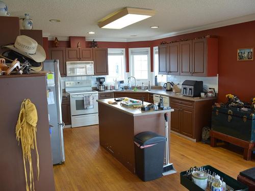 4121 Twp Rd 590, Rural Barrhead County, AB - Indoor Photo Showing Kitchen