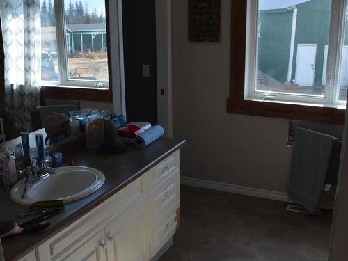 4121 Twp Rd 590, Rural Barrhead County, AB - Indoor Photo Showing Bathroom