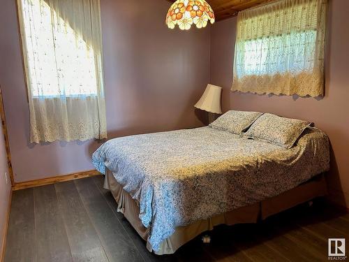 5214 Lake Drive Drive, Rural Wetaskiwin County, AB - Indoor Photo Showing Bedroom