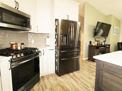 5702 55 Avenue, St. Paul Town, AB - Indoor Photo Showing Kitchen With Upgraded Kitchen