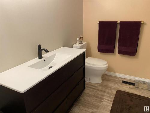 5702 55 Avenue, St. Paul Town, AB - Indoor Photo Showing Bathroom