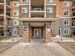 #309 6070 SCHONSEE WY NW  Edmonton, AB T5Z 0G8