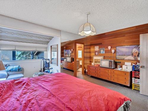 14116 95 Avenue, Edmonton, AB - Indoor Photo Showing Bedroom