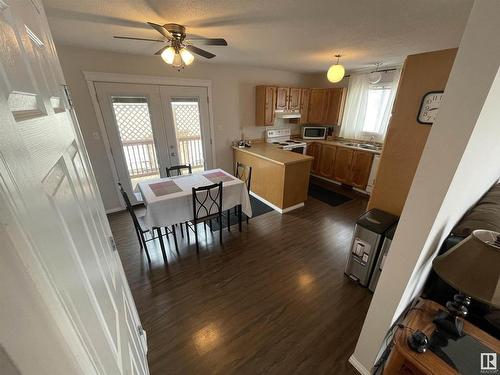 802 16 Avenue, Cold Lake, AB - Indoor