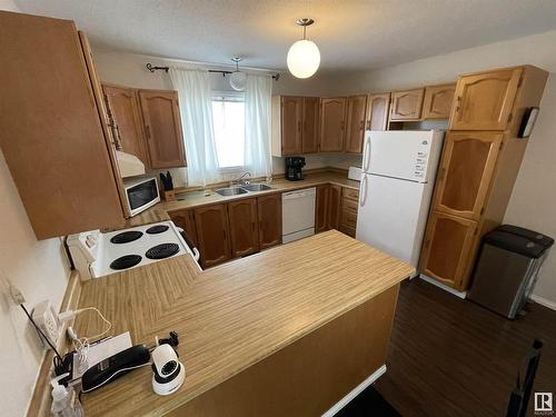 802 16 Avenue, Cold Lake, AB - Indoor Photo Showing Kitchen With Double Sink