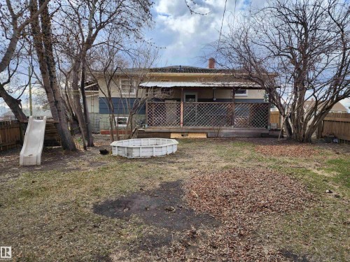 25 1St Street, Derwent, AB - Outdoor