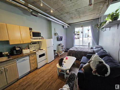 1506 10024 Jasper Avenue, Edmonton, AB - Indoor Photo Showing Kitchen