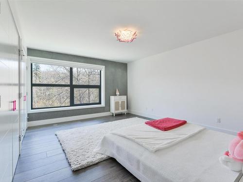 9213 97 Street, Edmonton, AB - Indoor Photo Showing Bedroom