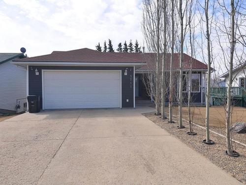 5711 54 Av, Barrhead, AB 