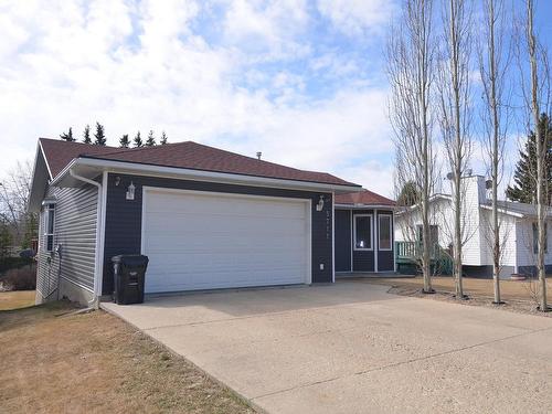 5711 54 Av, Barrhead, AB 