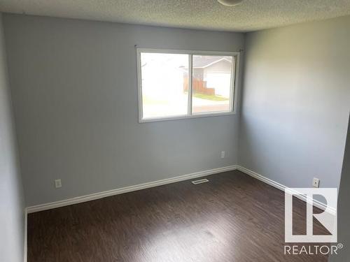 13832 28 Street, Edmonton, AB - Indoor Photo Showing Other Room