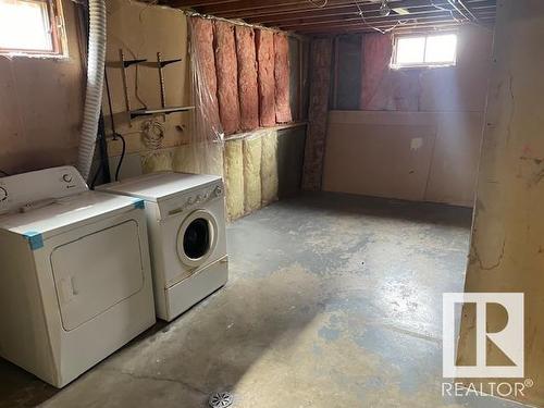 13832 28 Street, Edmonton, AB - Indoor Photo Showing Laundry Room