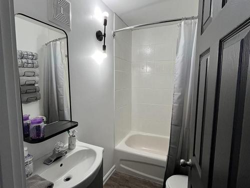 9735 107 Street, Westlock, AB - Indoor Photo Showing Bathroom