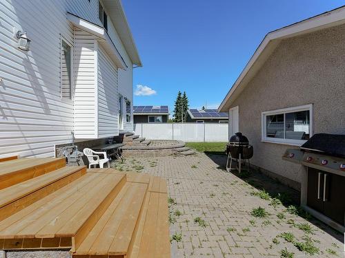 9427 68A St Nw, Edmonton, AB 