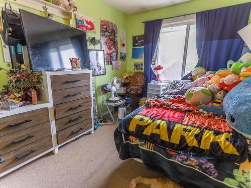 154 Roseland Village, Edmonton, AB - Indoor Photo Showing Bedroom